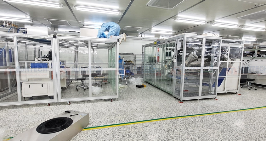 Lắp đặt clean booth trong khu vực lắp vi mạch điện tử
